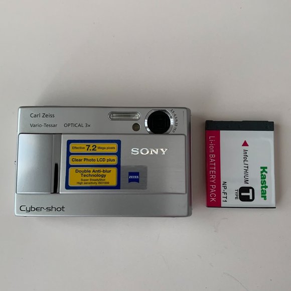 SONY Cyber-Shot DSC-T10 7.2 MEGA PIXEL Photo Silver Tested Working